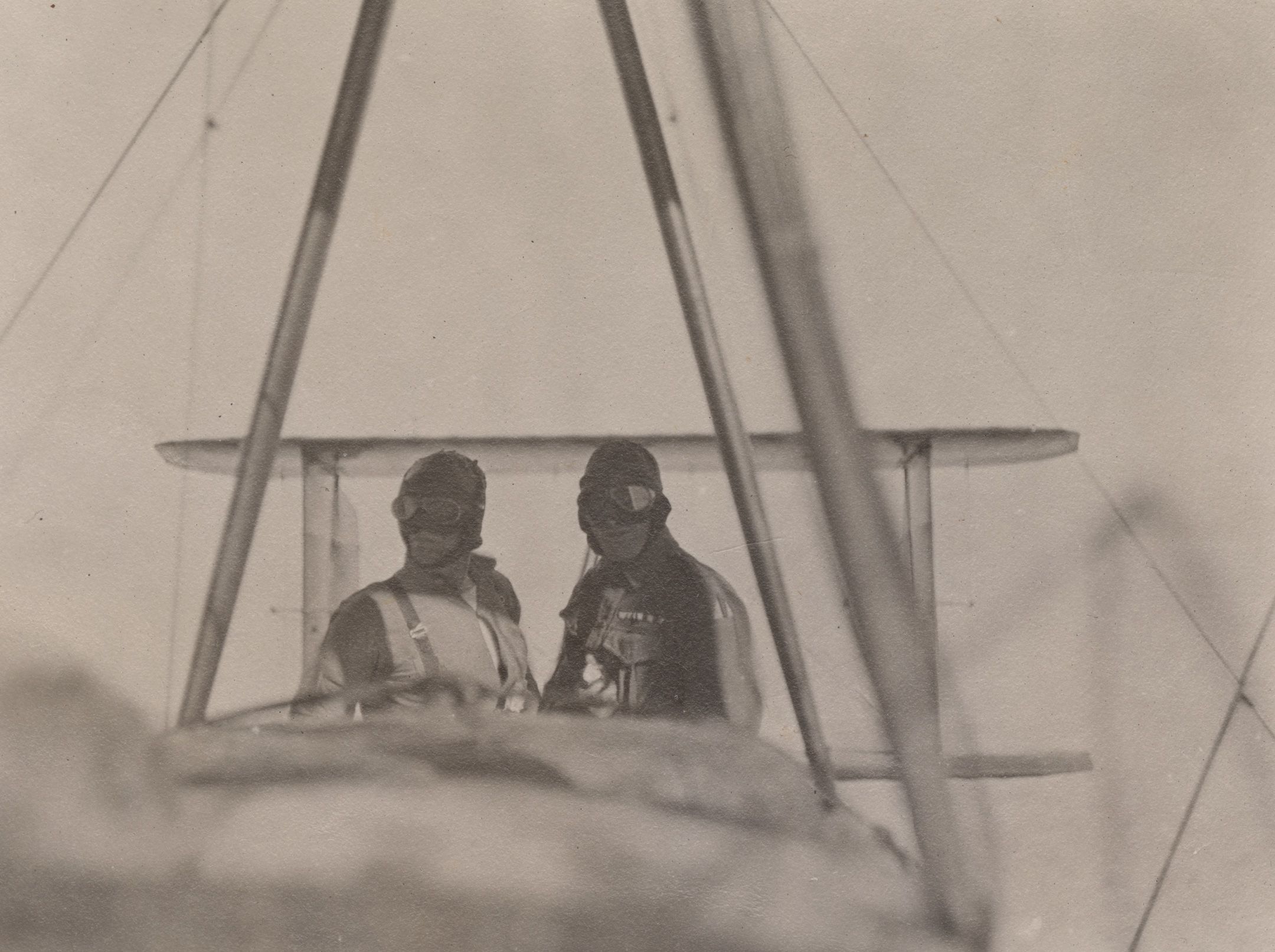 James Bennett and Walter Shiers in Vickers Vimy during flight. SLSA: PRG 18/8/6