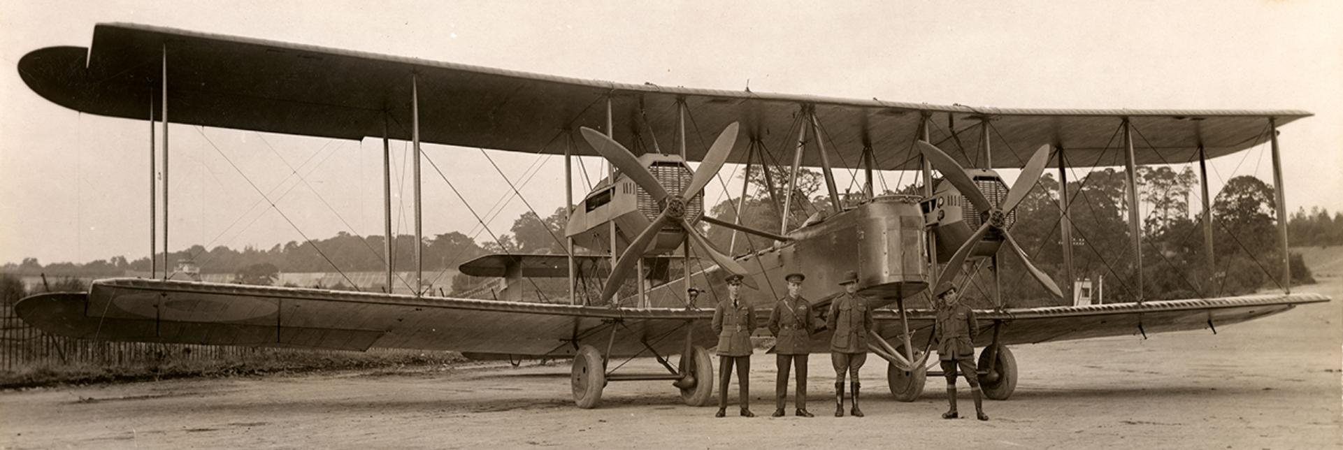 Lieutenant Keith Smith, Captain Ross Smith, and Sergeants Bennett and Shiers in England. SLSA: PRG 18/1/27