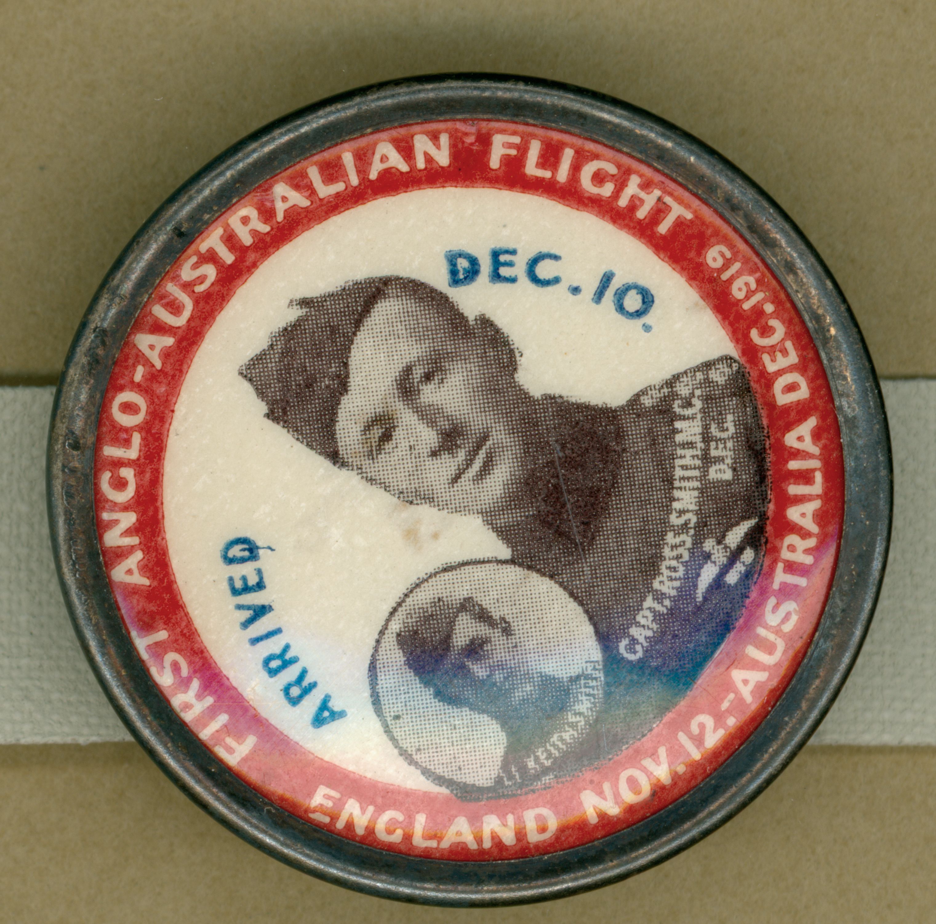 A badge souvenir of Ross Smith, with an insert of Keith Smith. The badge has a black band around it, so was likely produced after Ross's death. From the collection of Lottie Richards. SLSA: PRG 903/1/156