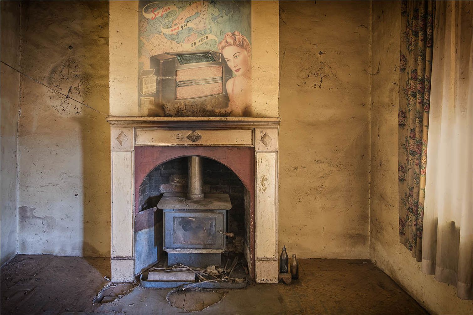 News Across the Airwaves, featuring images from the Australian Woman’s Weekly, Homemaker Section, 8 June 1940, p6 