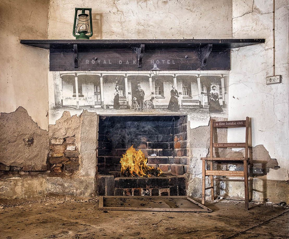 Volunteers rally round Royal Oak Hotel, c1890. 