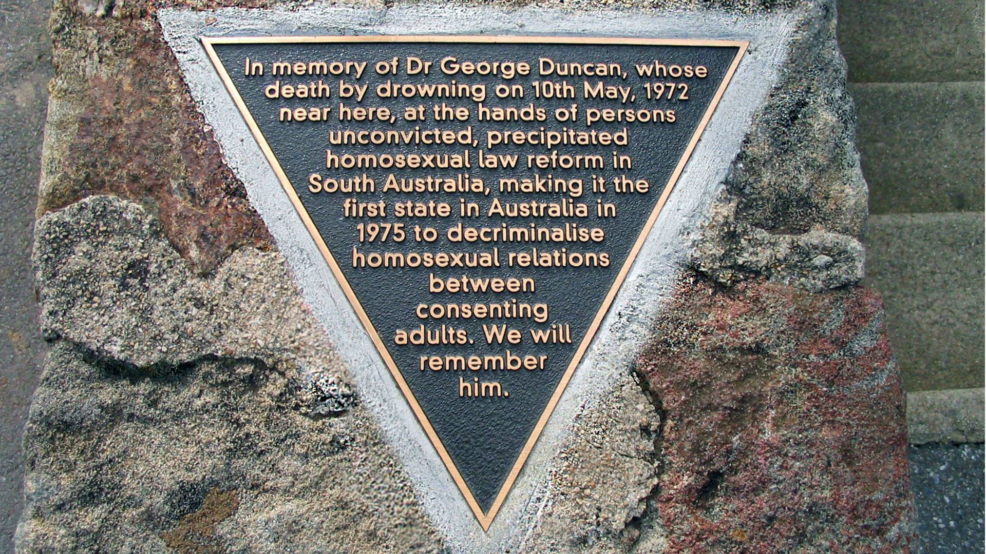 Community commemorative plaque, near the Adelaide University footbridge. Photographer Tim Reeves
