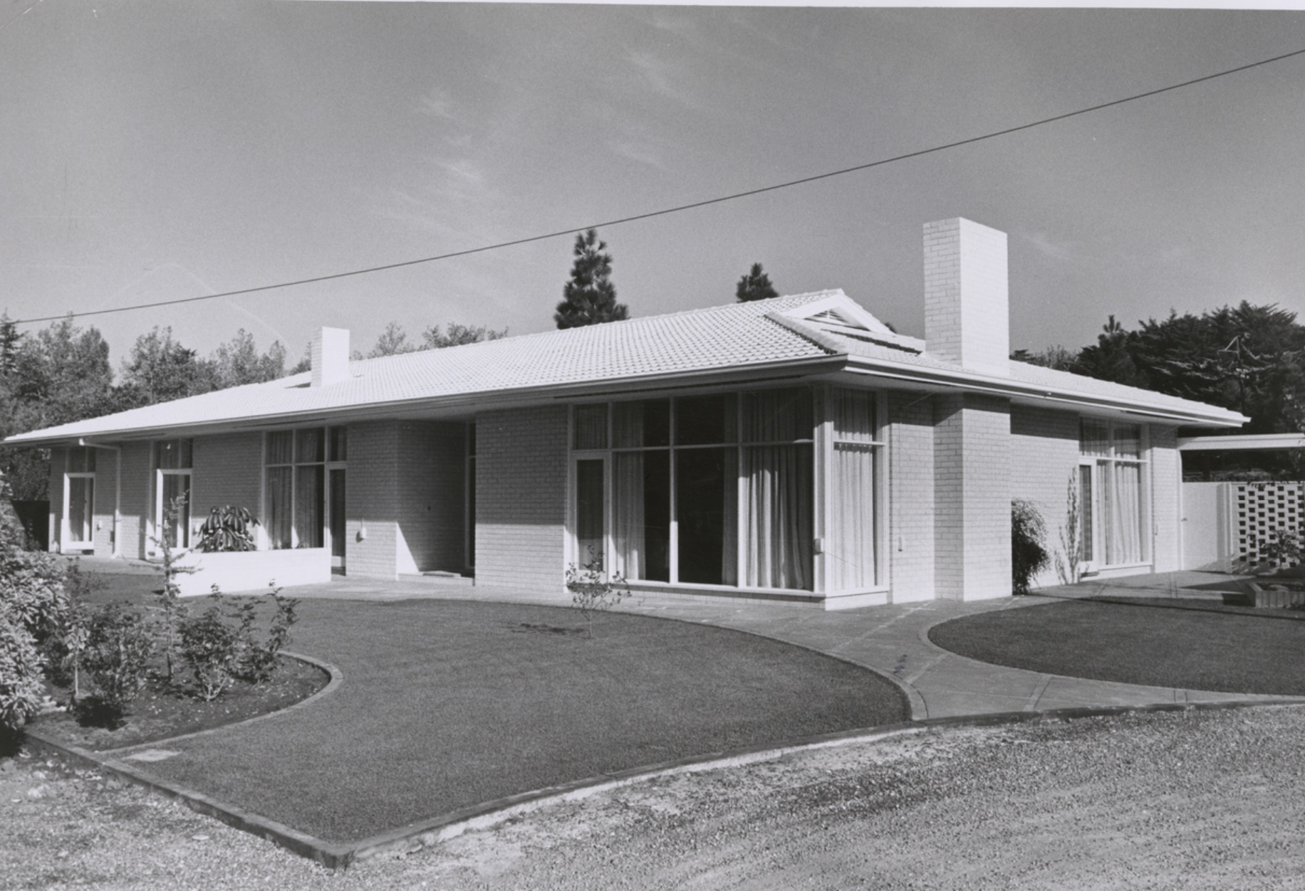 Exterior view of driveway entrance of house at Hay Court, Walkerville designed by Brian Vogt, 4 April 1966. SLSA: BRG 346/28/BRUERVOGT/6/3