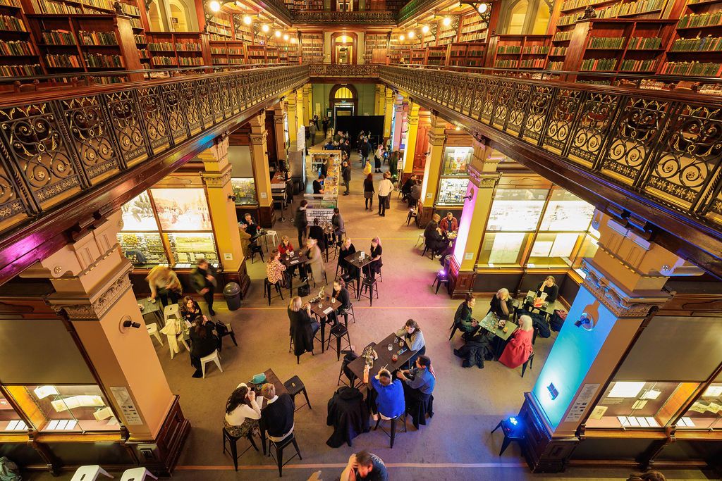 During Illuminate Adelaide 2024 the State Library hosted a Pop Up Gin Bar in the Mortlock Chamber.